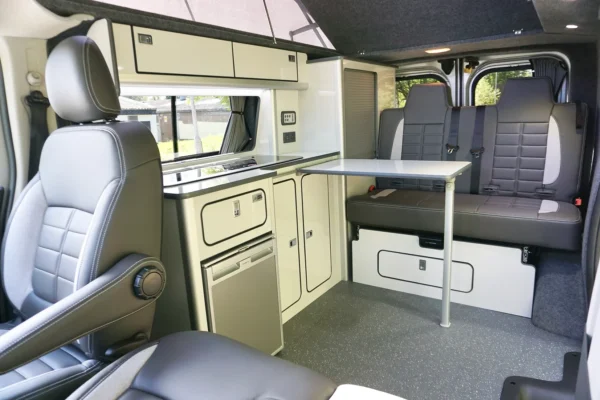 2018 renault trafic lomond adventurer 4 berth campervan interior