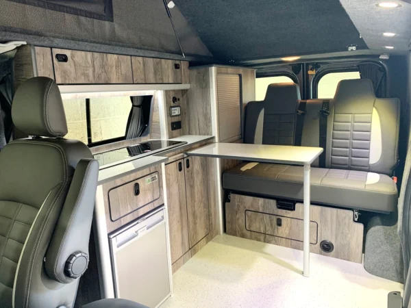 2020 renault trafic sport lomond adventurer 4 berth campervan interior