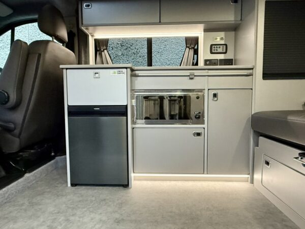 2023 Renault Trafic Sport 2.0DCI 38k Miles, 6 Speed Manual, Euro 6, Brand New Lomond Campers Campervan Conversion, Warranty, Finance