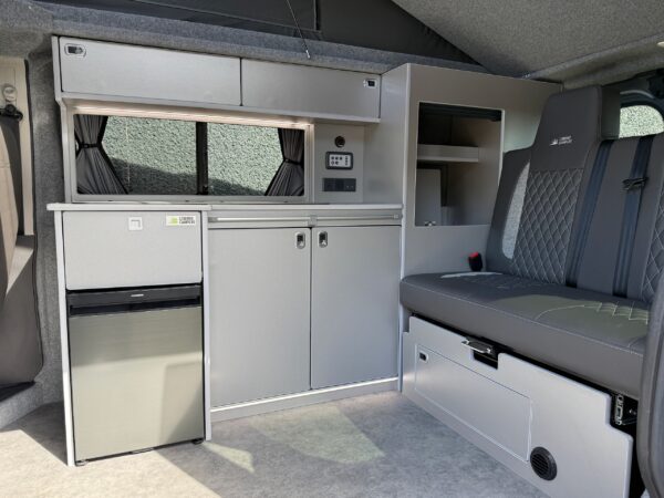 IMG_1247 (2) 2022 Renault Trafic 2.0DCI 32k Miles, 6 Speed Manual, Euro 6, Brand New Lomond Campers Campervan Conversion, Warranty, Finance