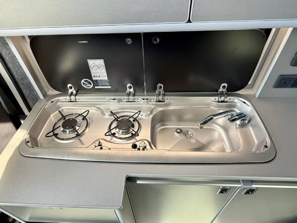 IMG_1254 (2) 2022 Renault Trafic 2.0DCI 32k Miles, 6 Speed Manual, Euro 6, Brand New Lomond Campers Campervan Conversion, Warranty, Finance