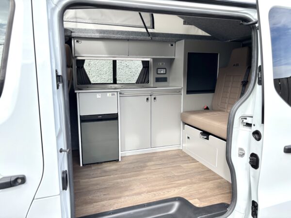 2020 Renault Trafic Sport 170bhp 4 Berth Lomond Campers Campervan, New Conversion, Euro 6, 39k Miles